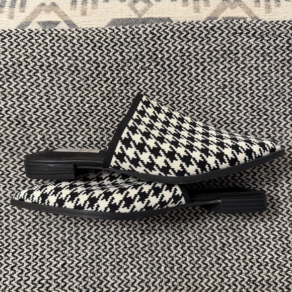 Steve Madden Black and White Houndstooth Mules - Picture 9 of 10